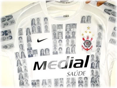Corinthians: Fotos na Camisa e 4 Milhões de Reais