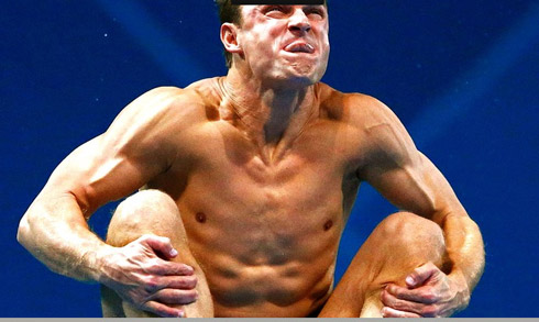 salto-na-piscina