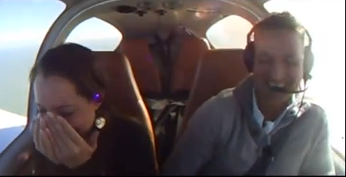 pedido de noivado no avião